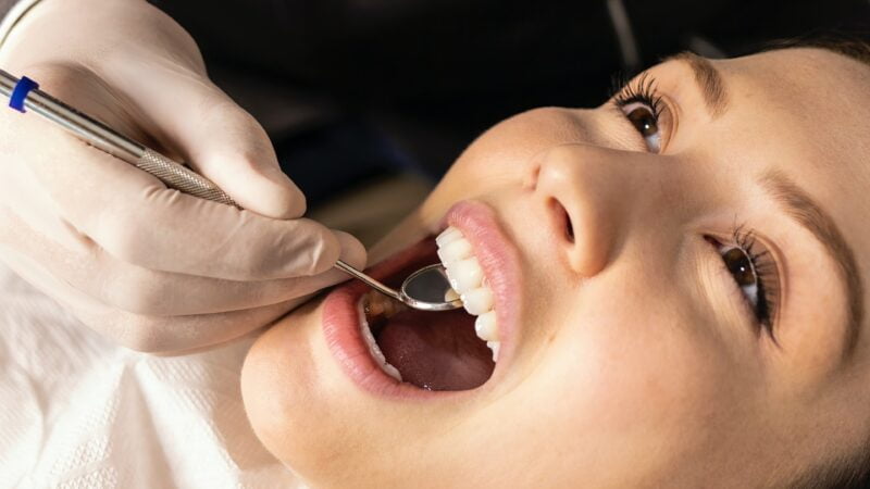Risks and Complications of Dental Implants