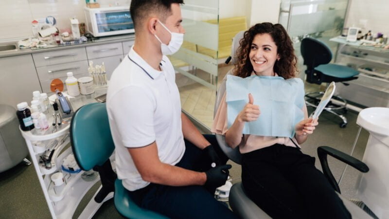 Стоматологическая клиника - Отзывы стоматологов | Smilehub.Ge 8 отзывы о клинике Деталь